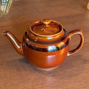 SADLER BROWN BETTY - Vintage - Classic Striped Brown Ceramic Teapot (24 oz)